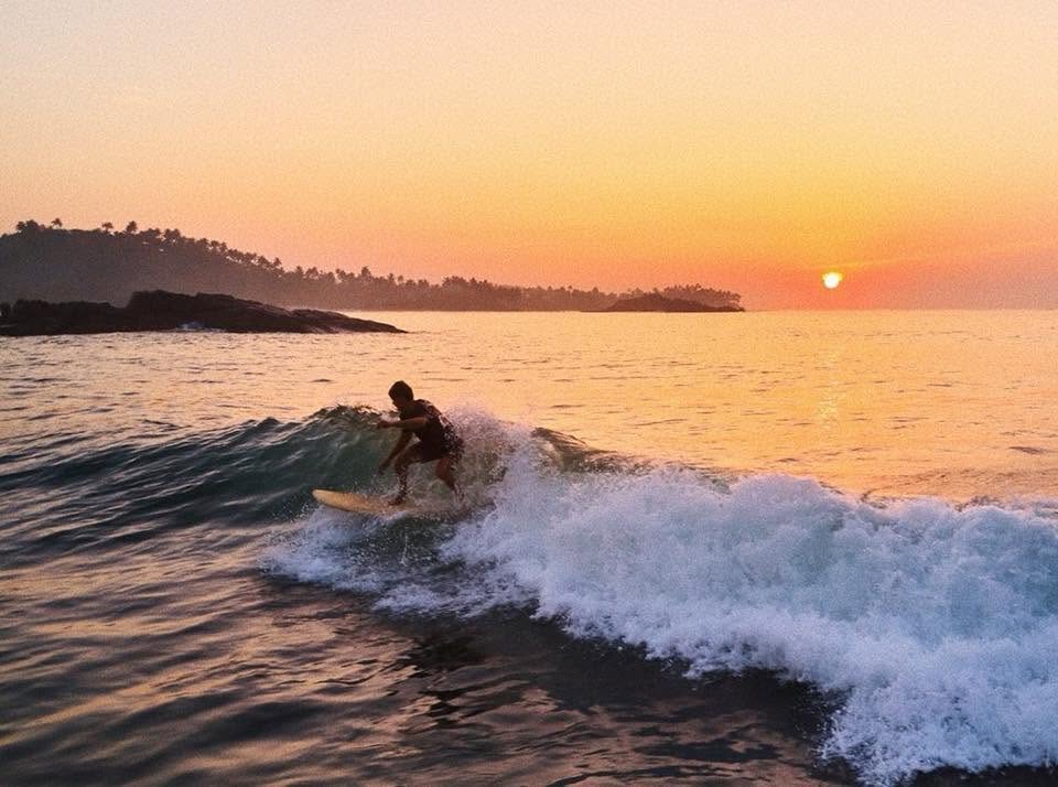 Sunset wave, Weligama